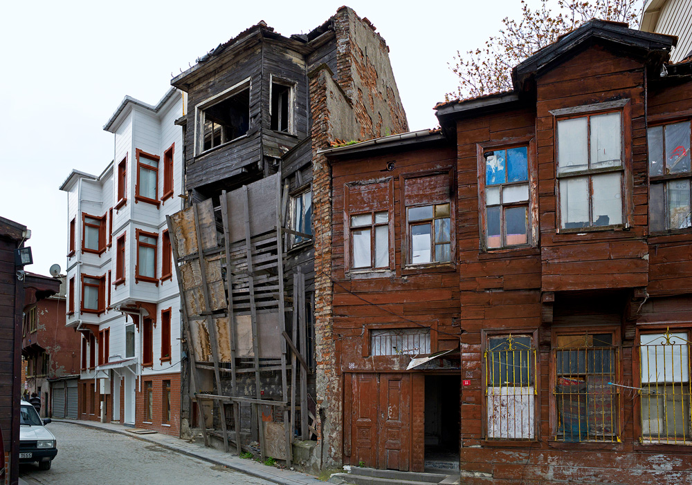 unauthorized-expired-api-key-old-and-scary-houses-opensea